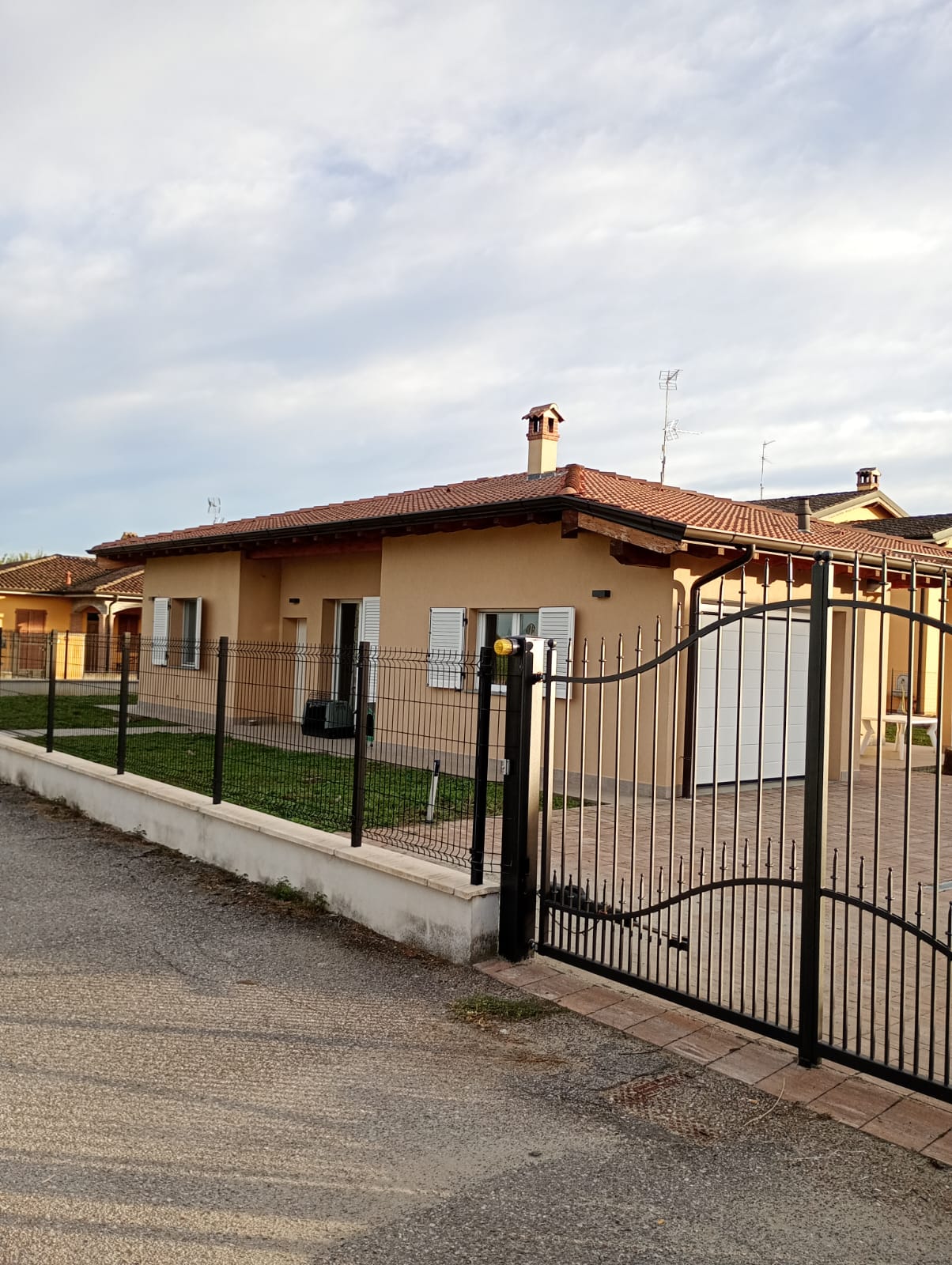 CORNO GIOVINE VILLA SINGOLA IN CLASSE A2